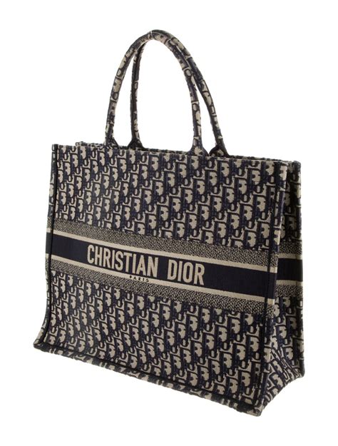 christian dior bolsa tote|christian dior tote bag large.